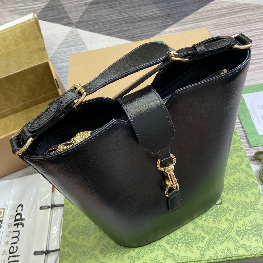 Gucci bucket