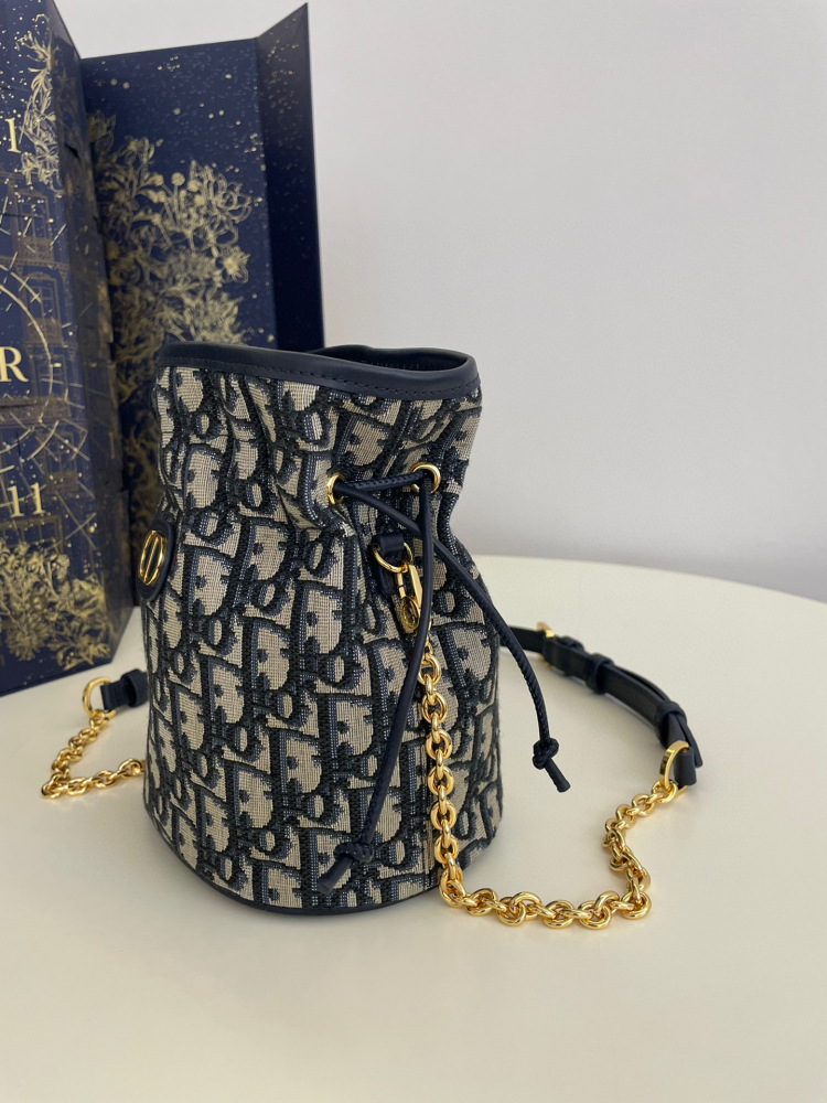 Dior Miss caro bucket