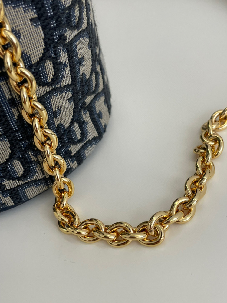 Dior Miss caro bucket