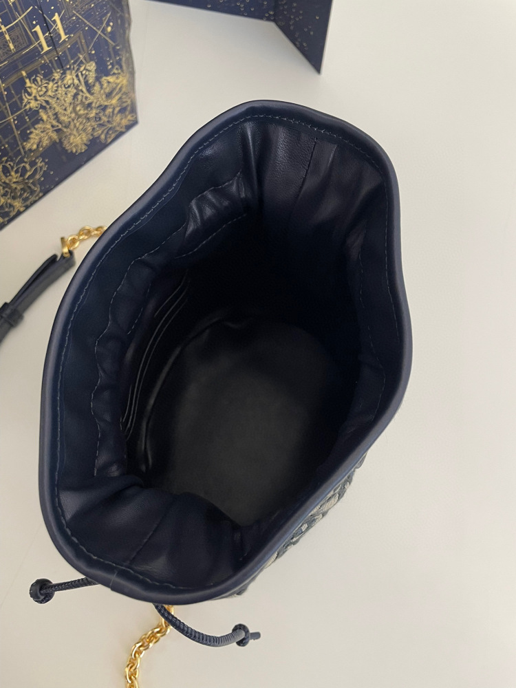 Dior Miss caro bucket
