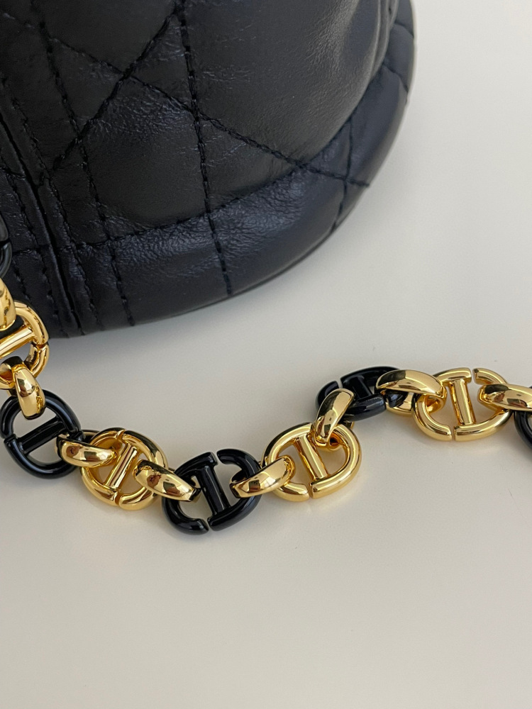 Dior Miss caro bucket