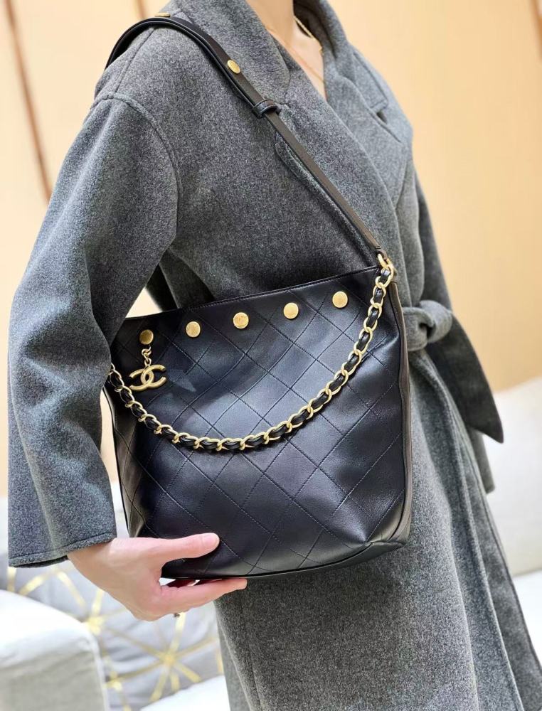 (cc) Chanel 25p bucket
