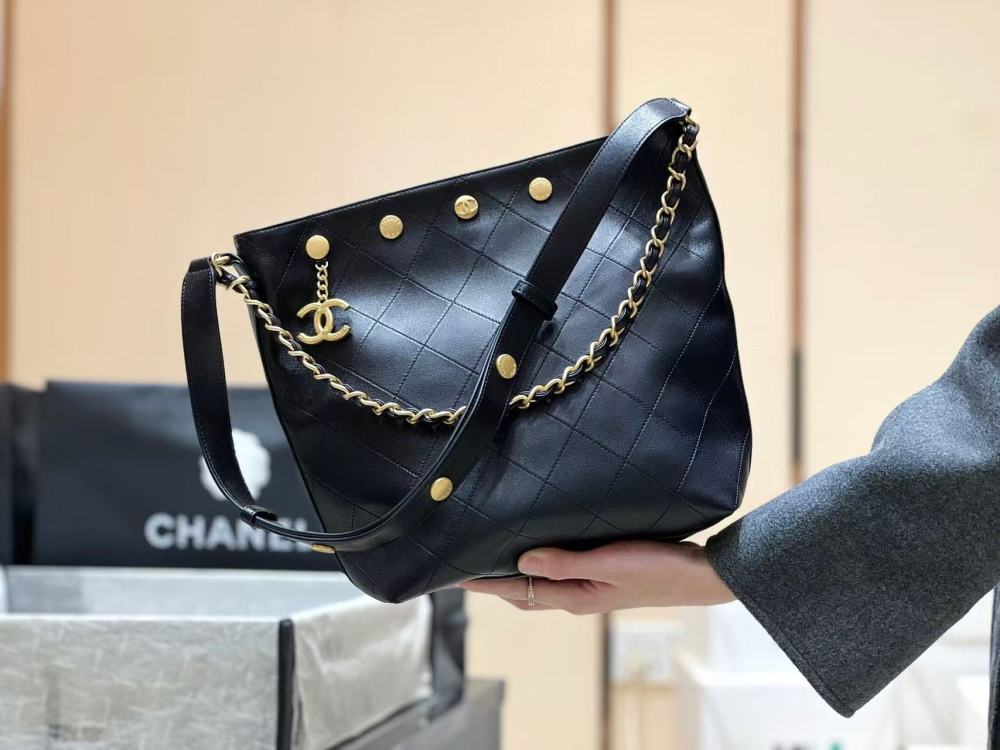 (cc) Chanel 25p bucket