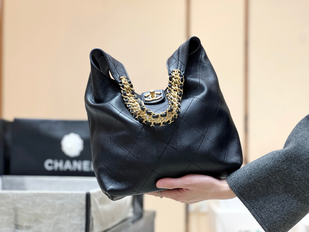 (cc) Chanel 25p Hobo medium
