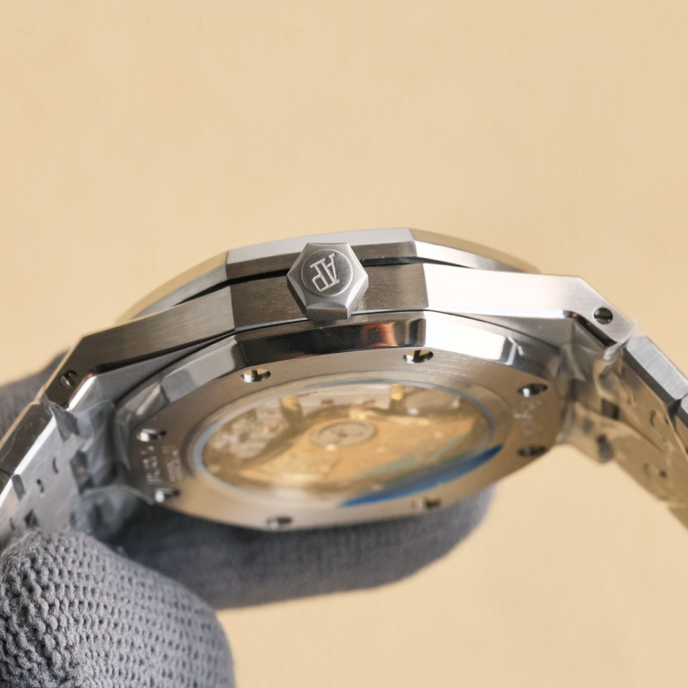APxKaws Automatic Watch