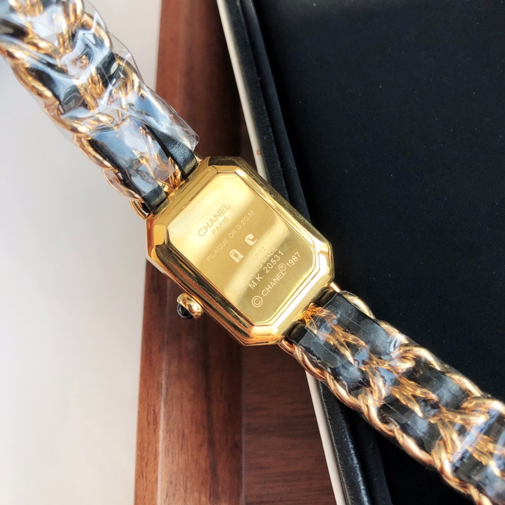 CHANEL PREMIÈRE ROCK