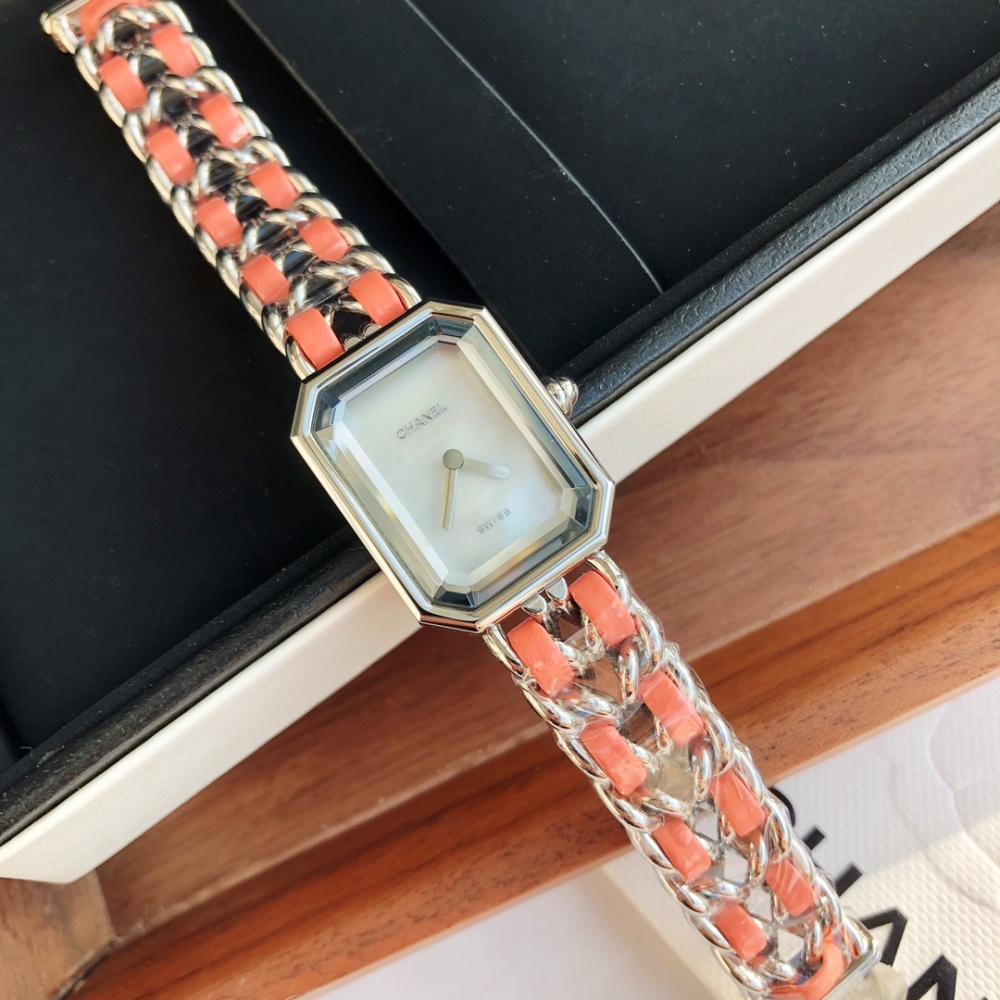 CHANEL PREMIÈRE ROCK
