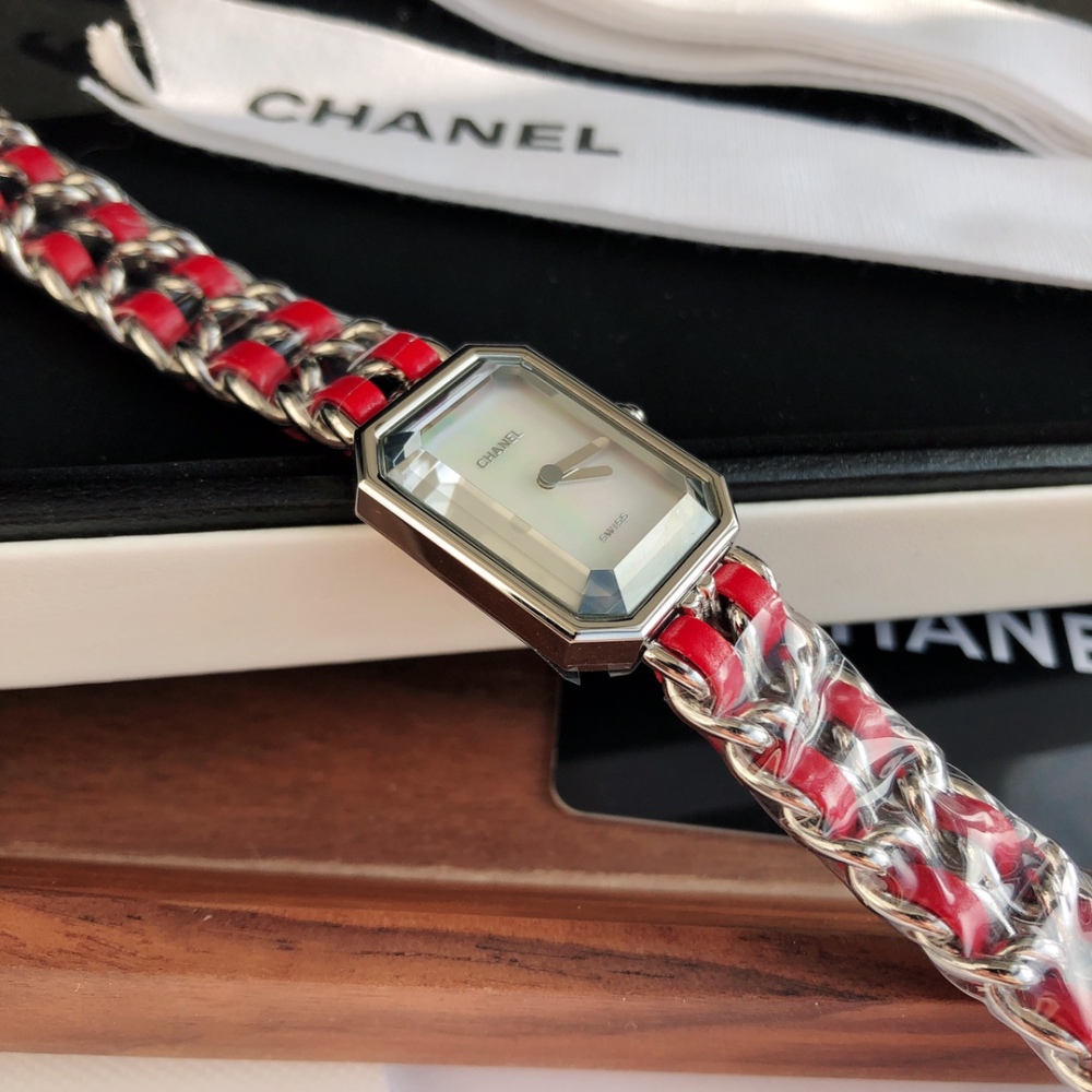 CHANEL PREMIÈRE ROCK