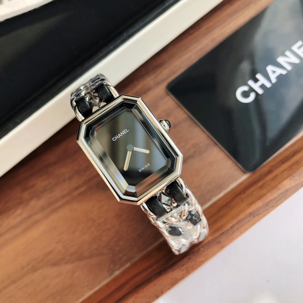 CHANEL PREMIÈRE ROCK