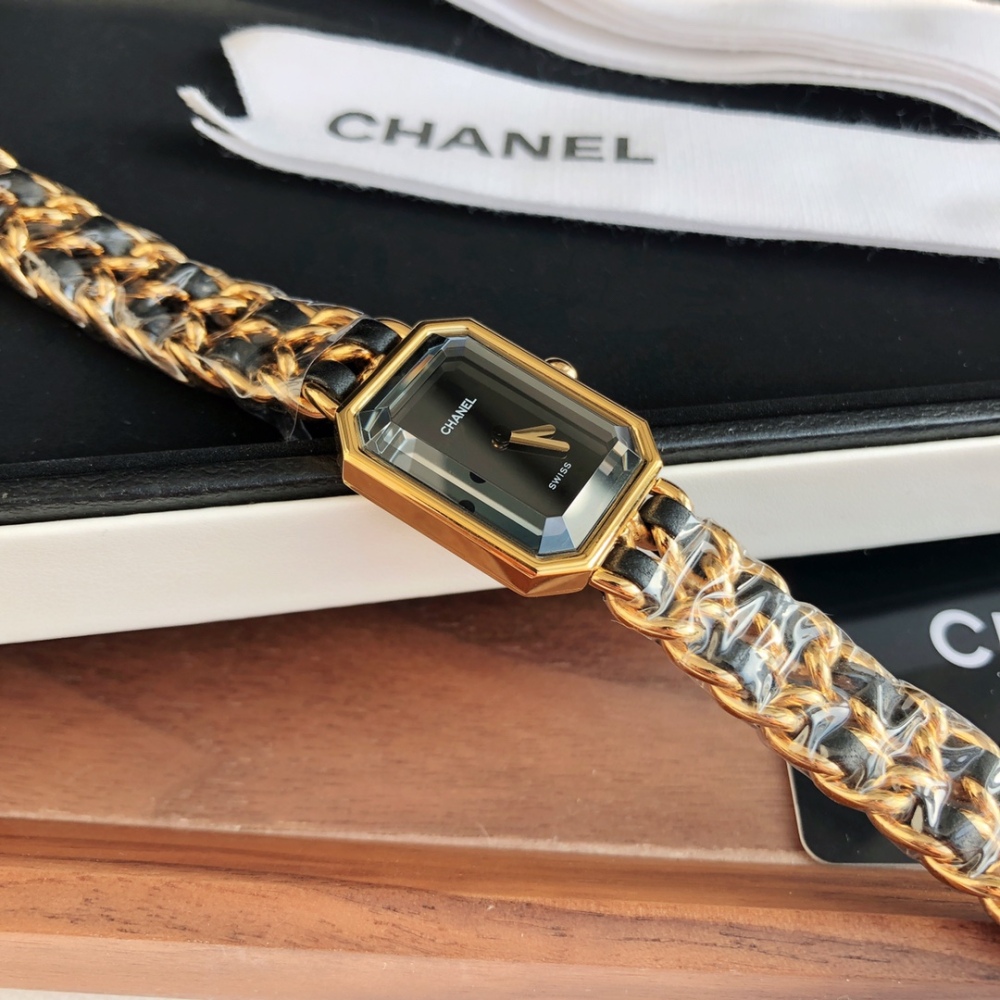 CHANEL PREMIÈRE ROCK