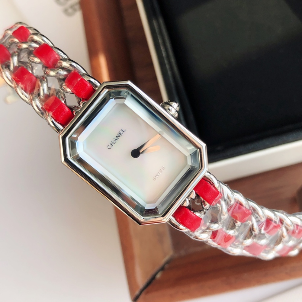 CHANEL PREMIÈRE ROCK