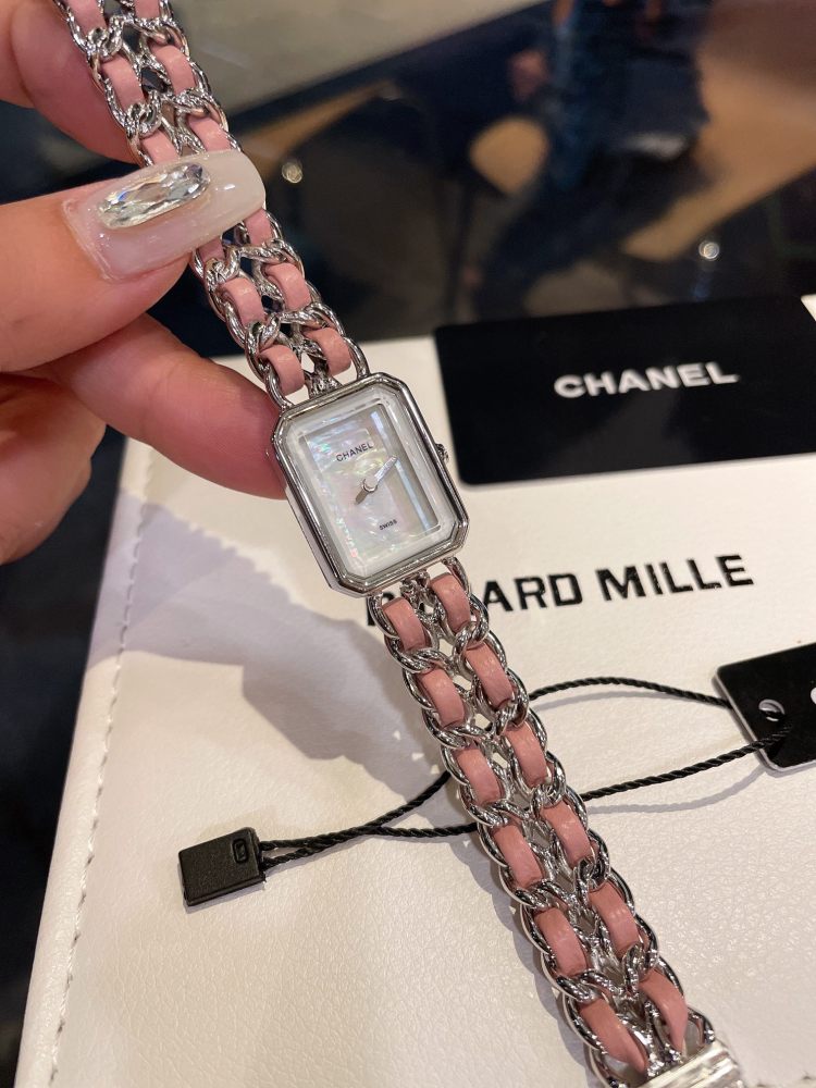 CHANEL PREMIÈRE ROCK