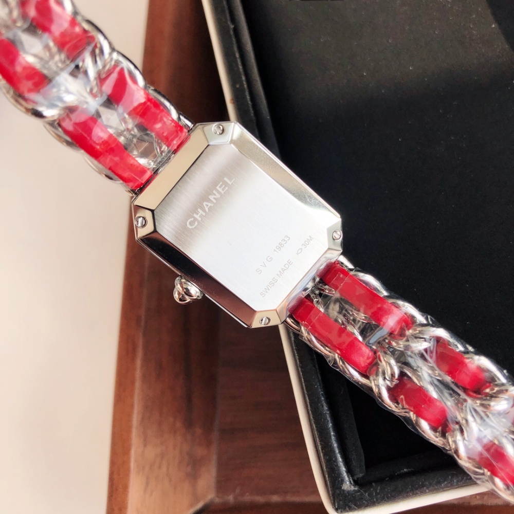 CHANEL PREMIÈRE ROCK