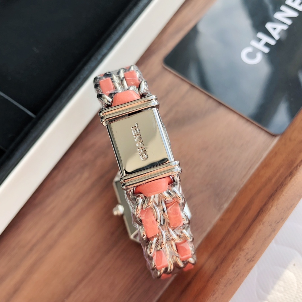 CHANEL PREMIÈRE ROCK