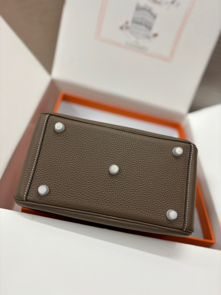 （Physical picture）Hermes Lindy26