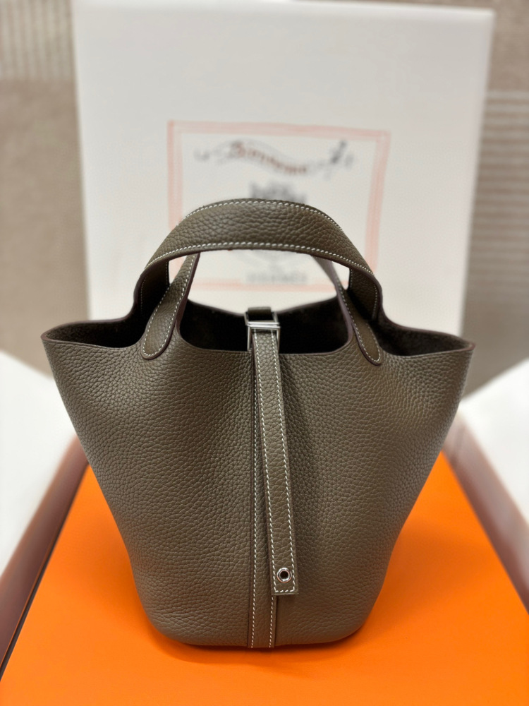 （Physical picture）Hermes picotin 18