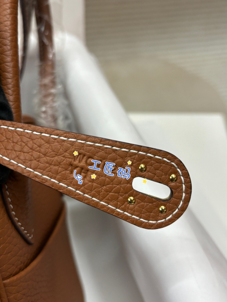 （Physical picture）Hermes Lindy26