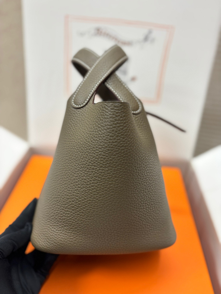 （Physical picture）Hermes picotin 18