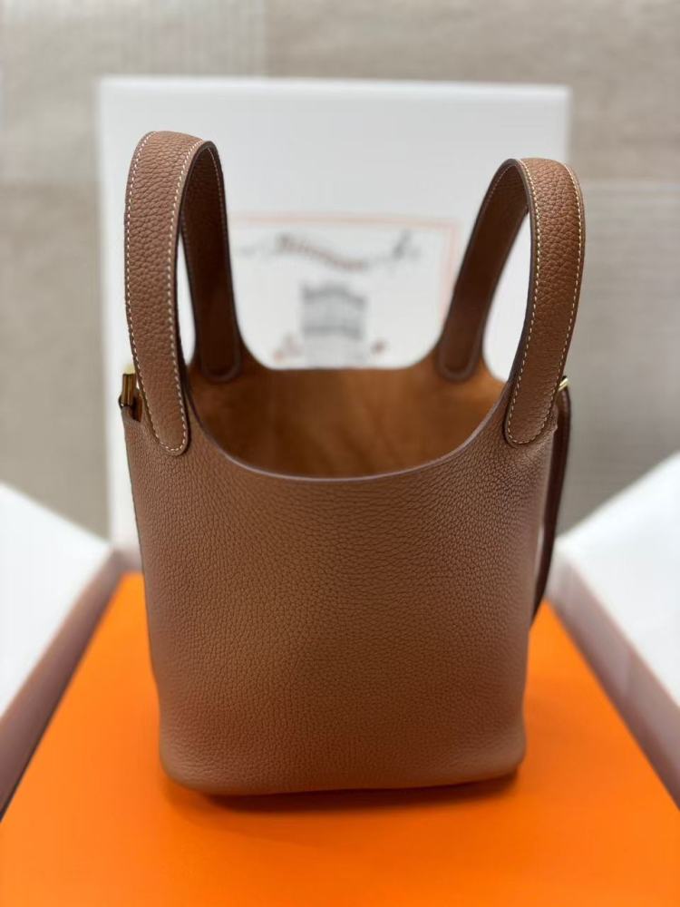（Physical picture）Hermes picotin 18