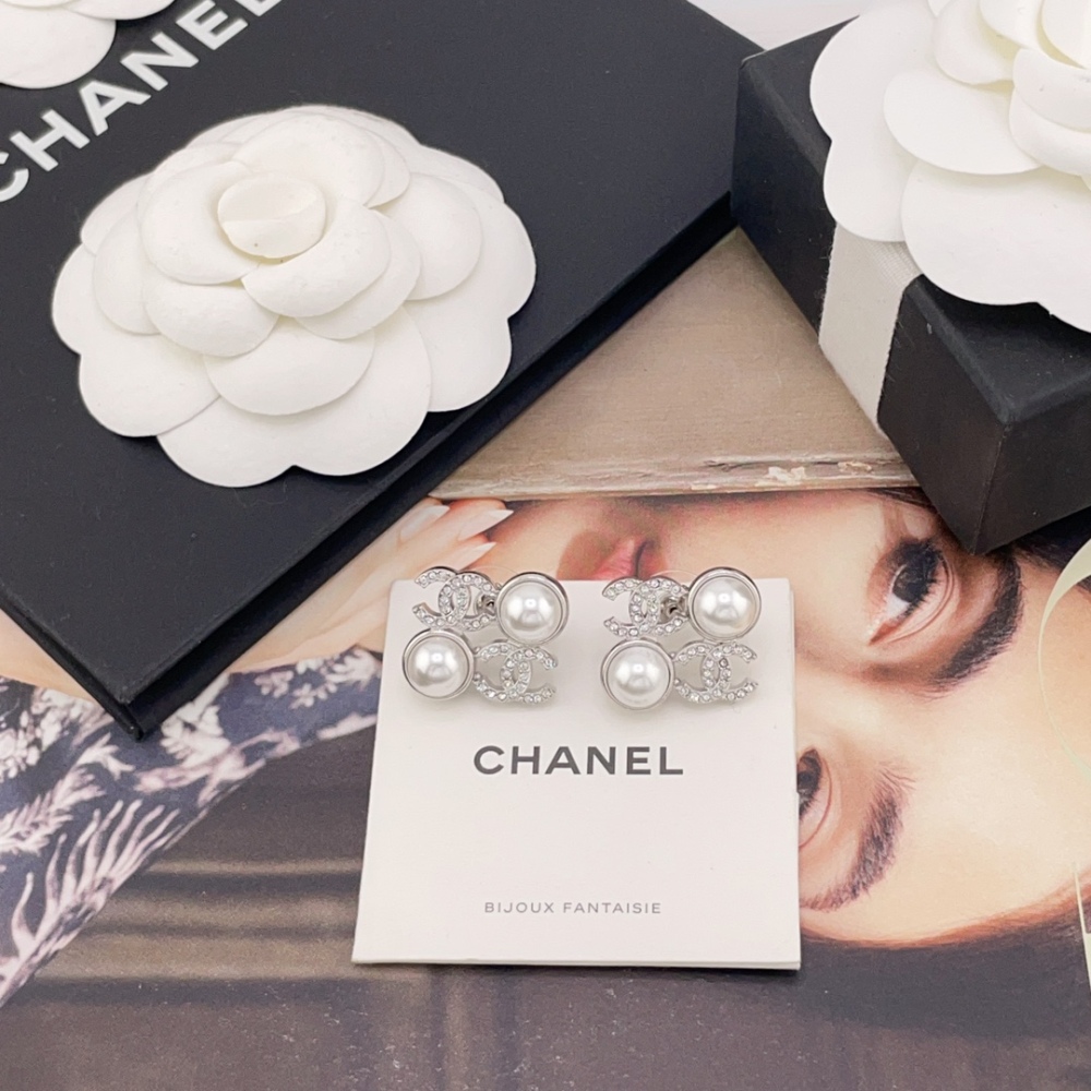 Chanel Earring