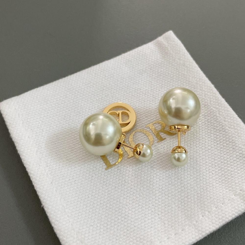 Dior Earring