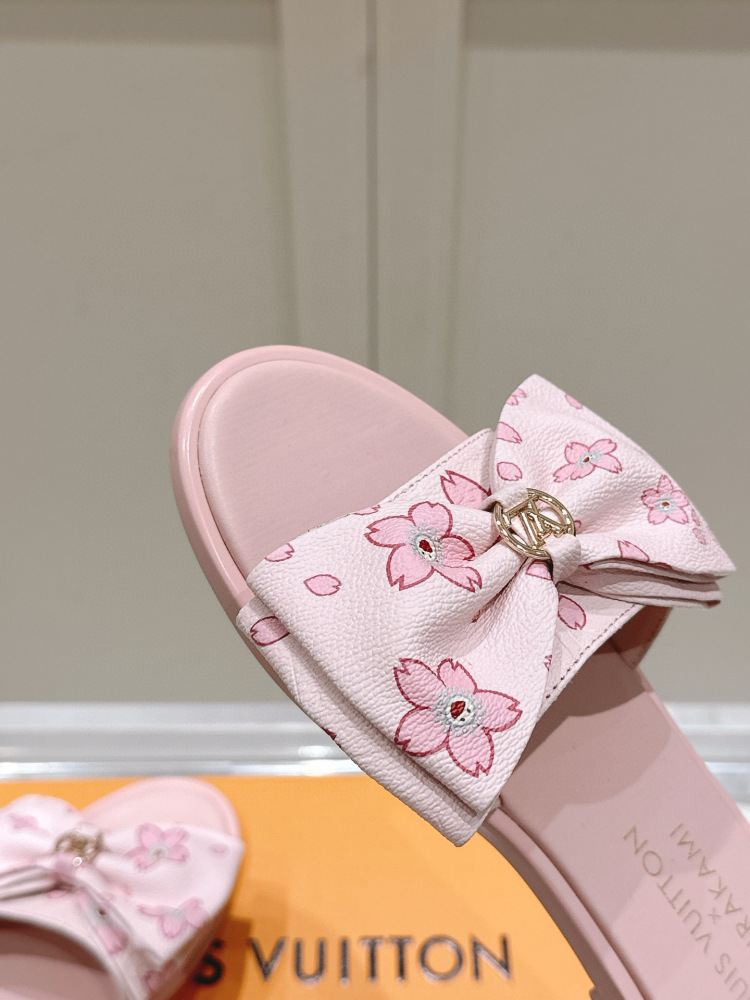 LV slipper