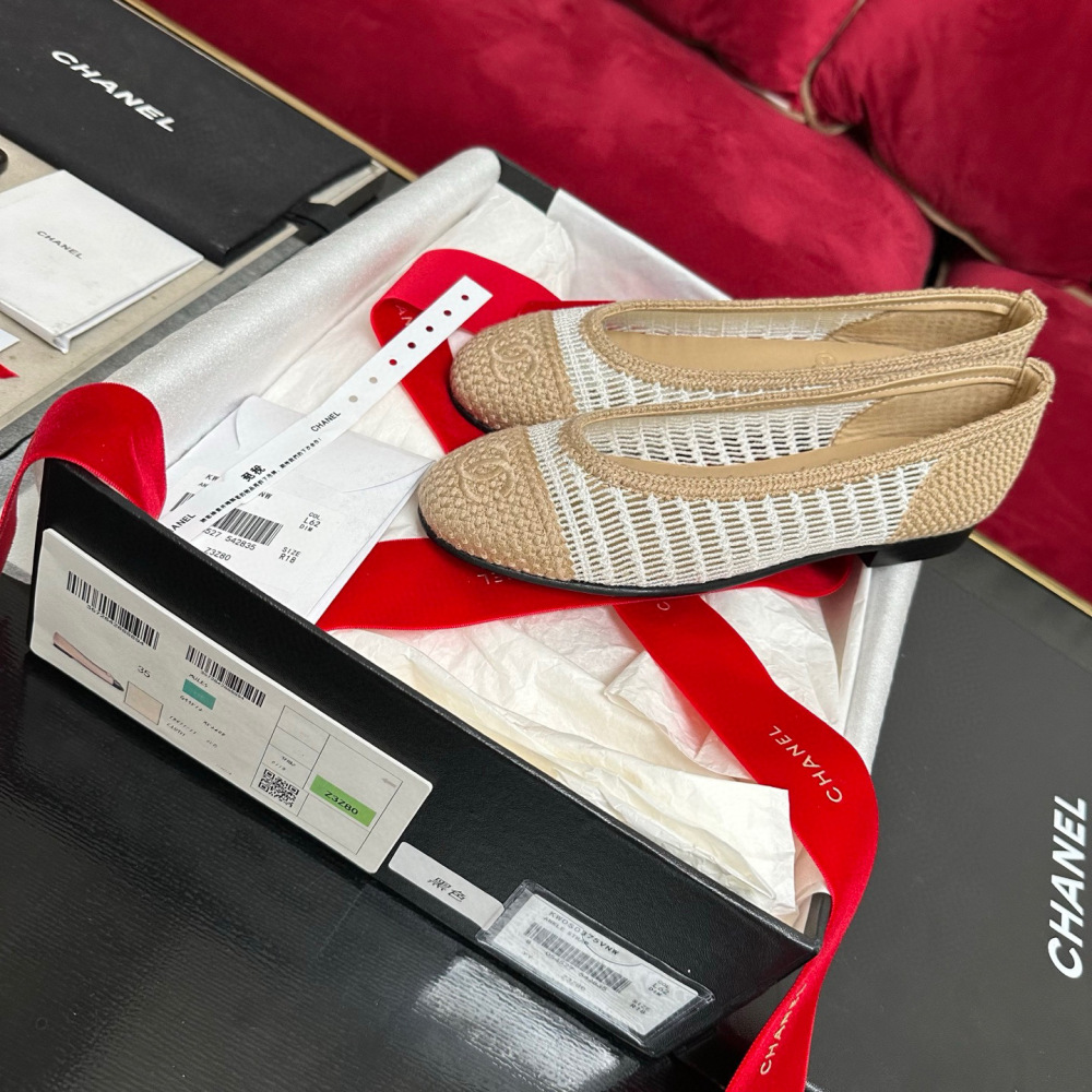 Chanel Knitted ballet flats