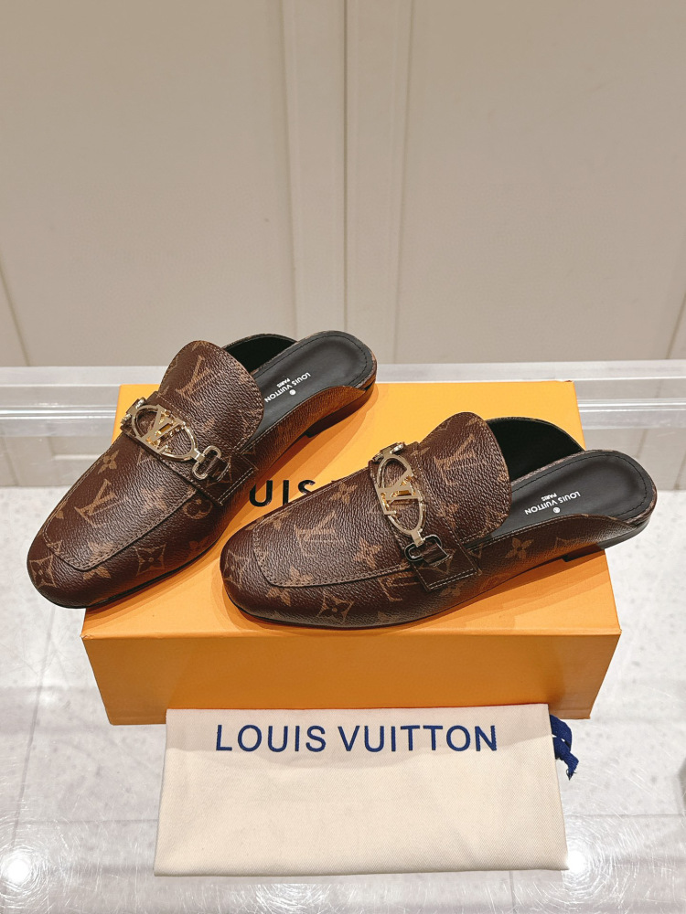 LV slipper