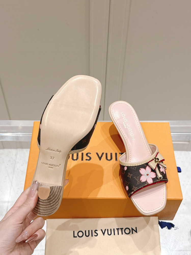 LV slipper