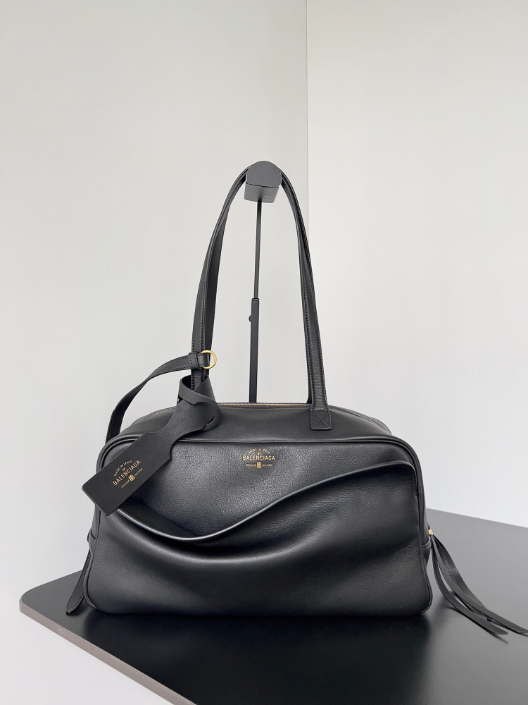 Balenciaga Carrie