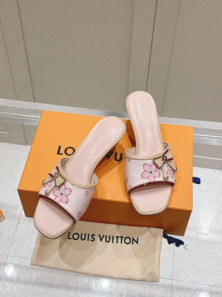 LV slipper