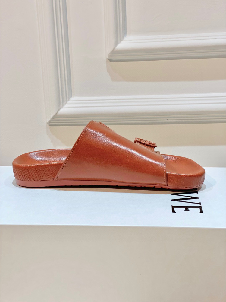 Loewe leather slipper