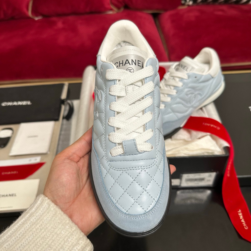 Chanel sneaker