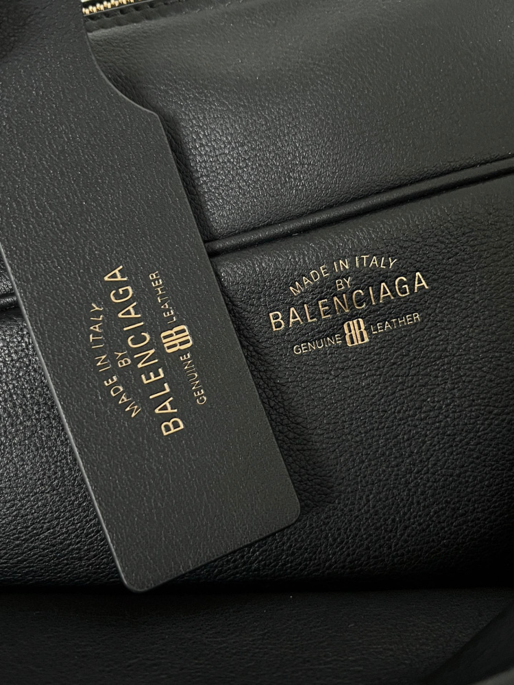 Balenciaga Carrie