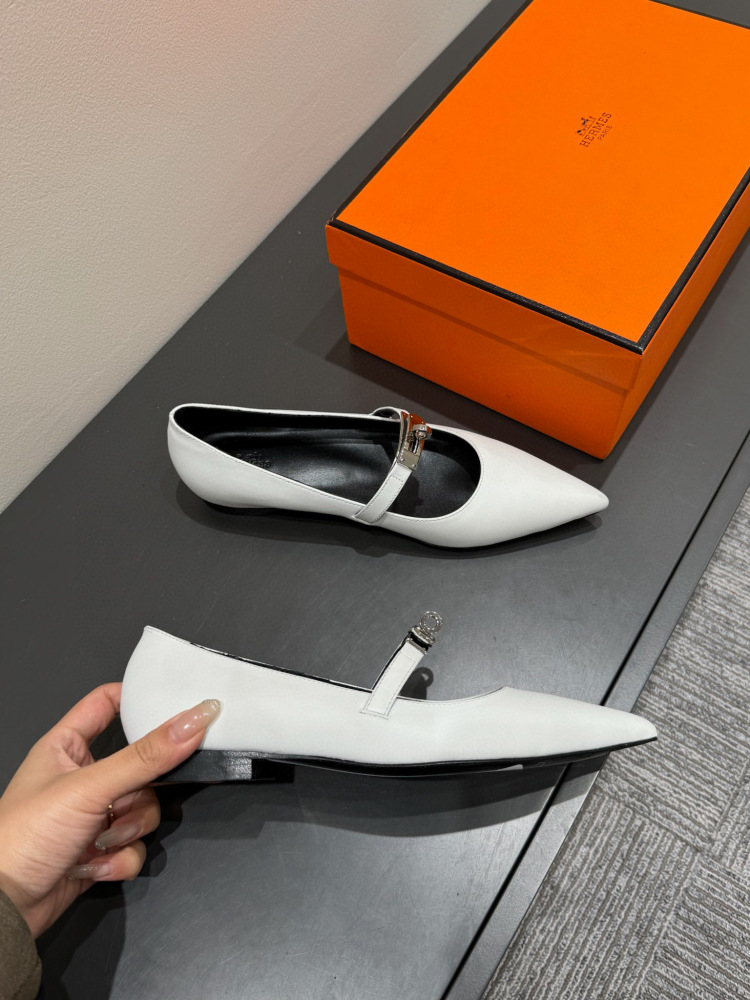 Hermes flats