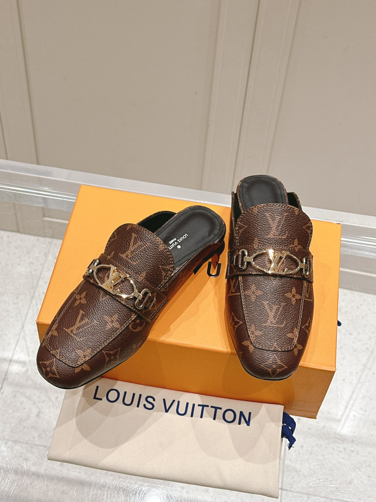 LV slipper