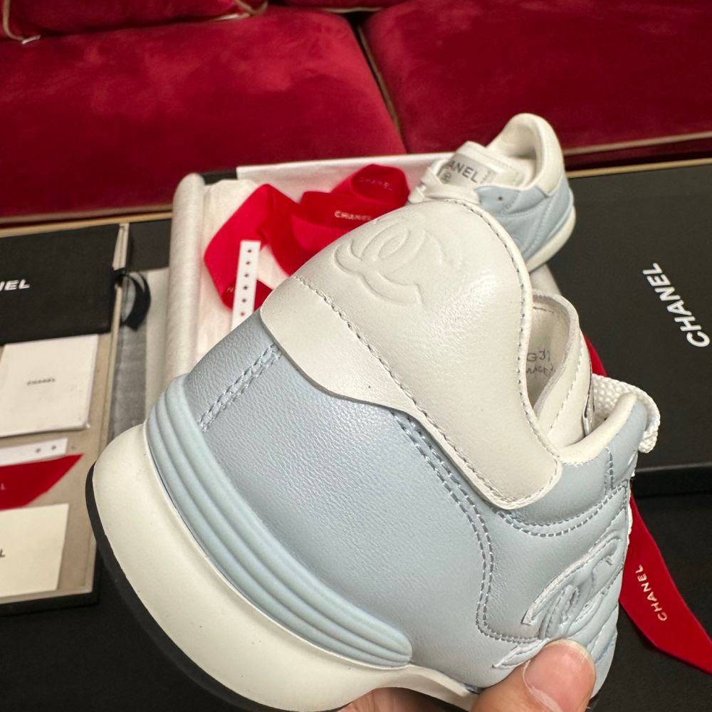 Chanel sneaker