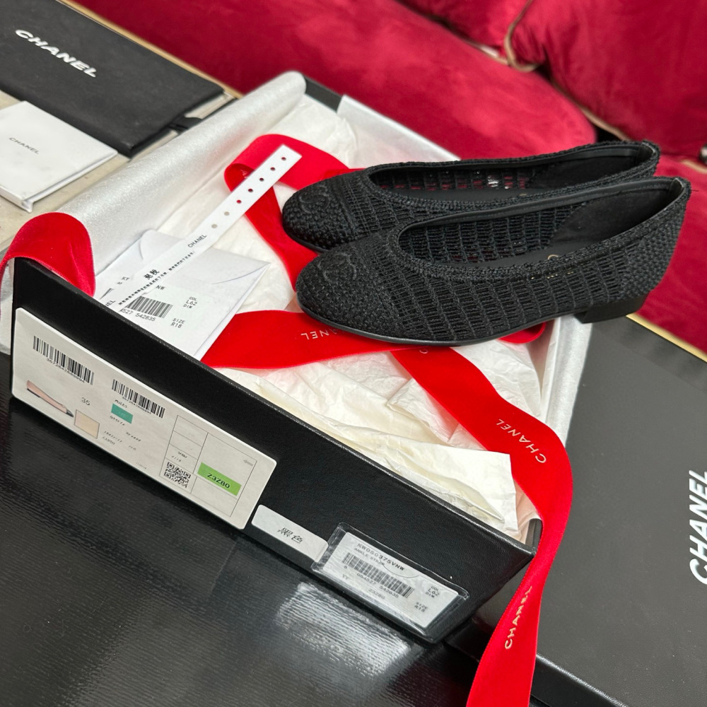 Chanel Knitted ballet flats