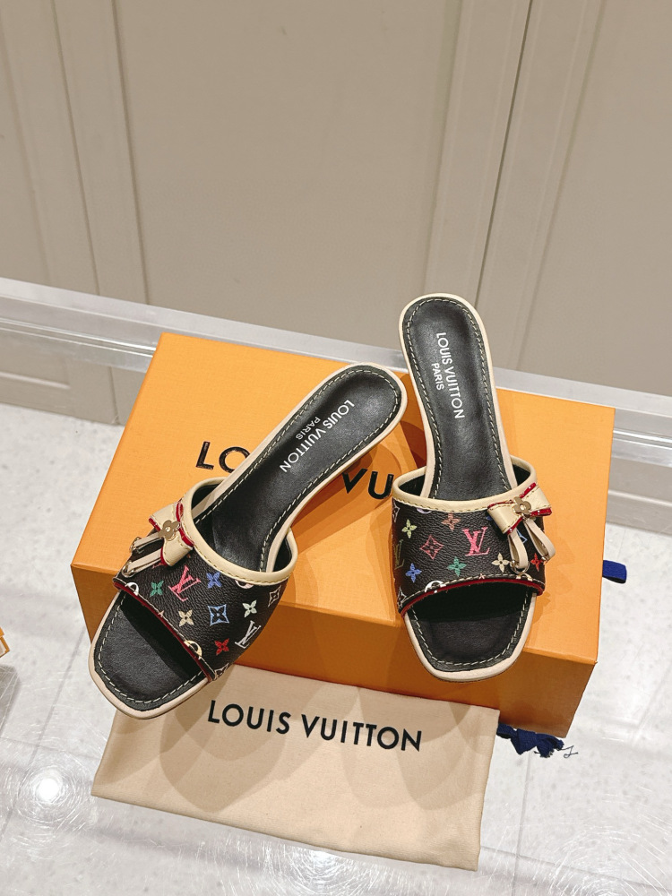 LV slipper