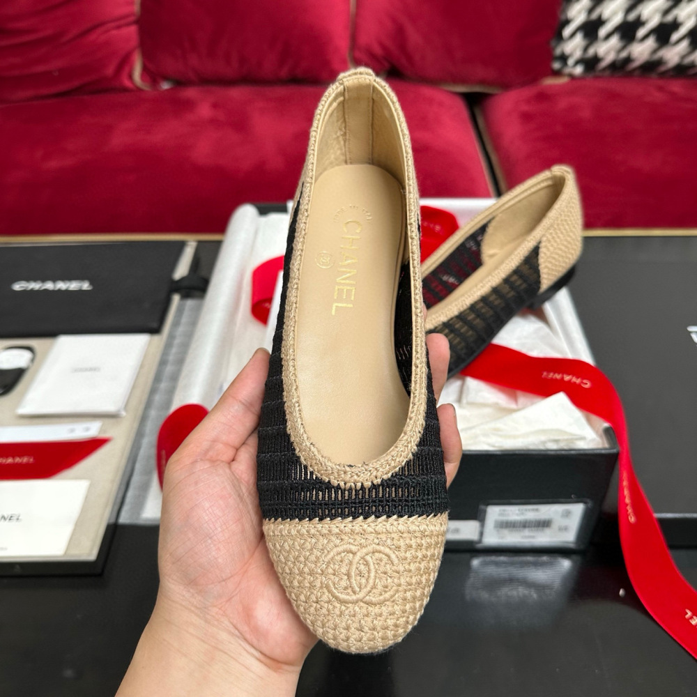 Chanel Knitted ballet flats