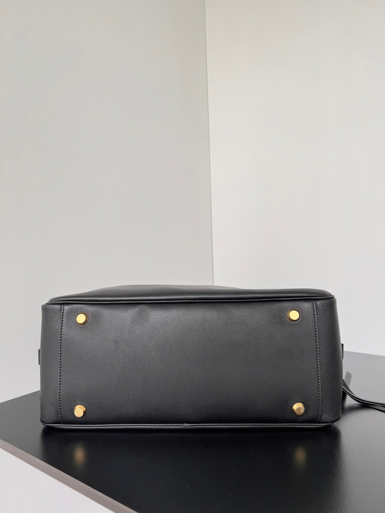 Balenciaga Carrie