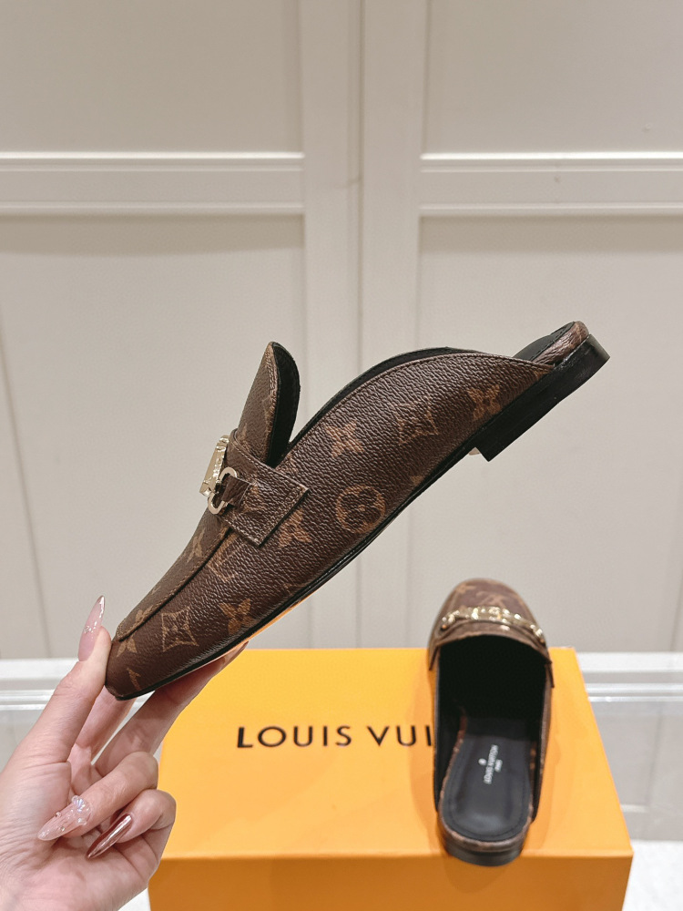 LV slipper