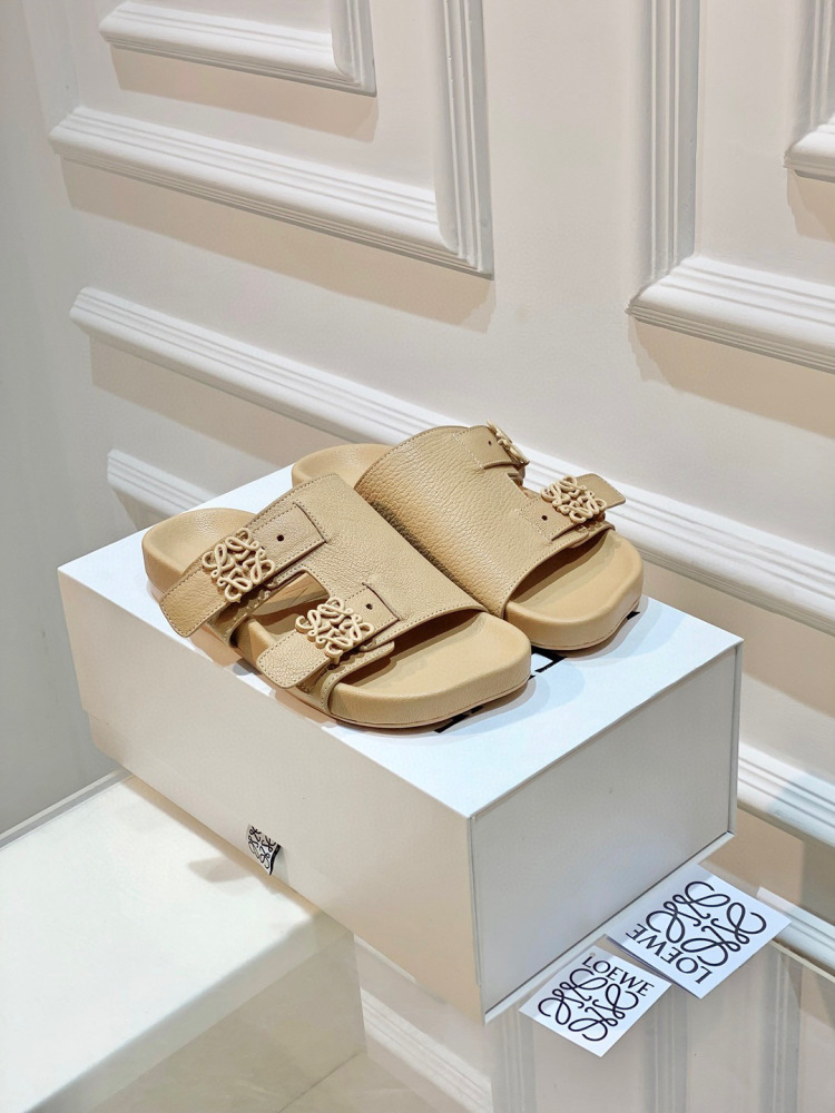 Loewe leather slipper