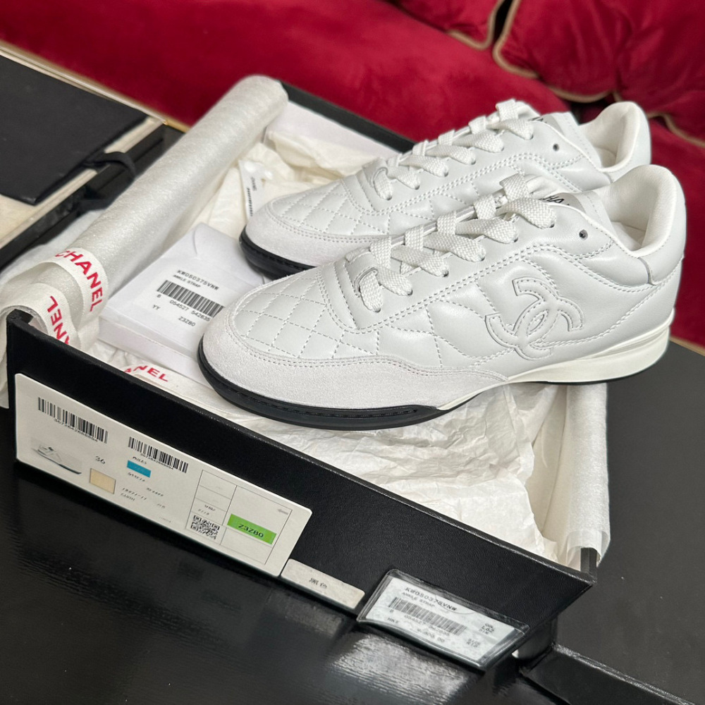 Chanel sneaker