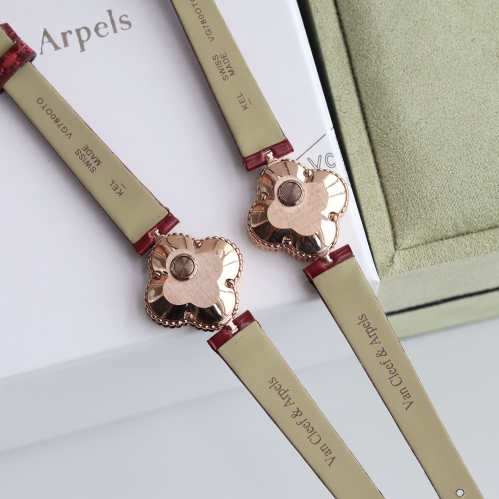VCA 18k Gold Watch