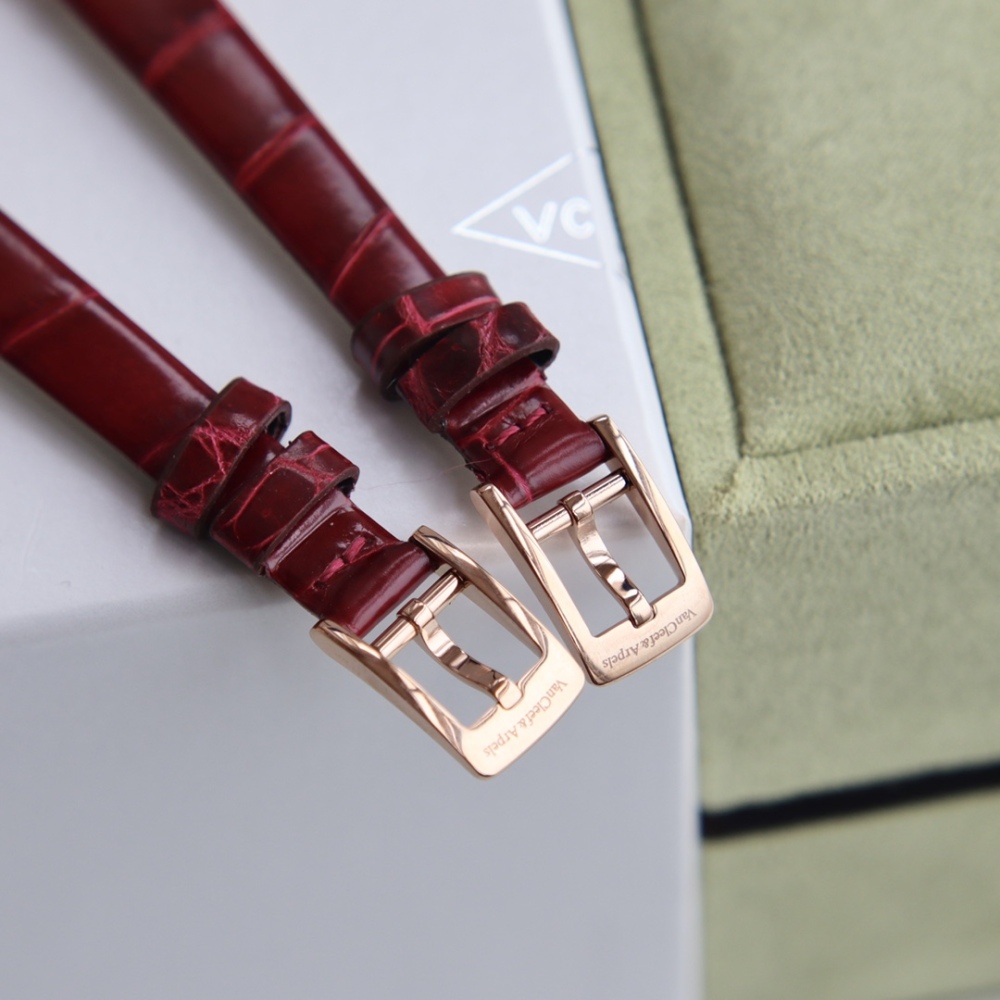 VCA 18k Gold Watch