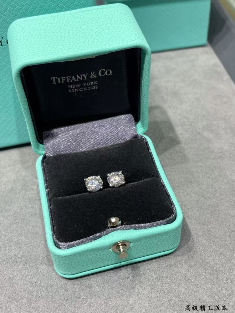 Tiffany earring