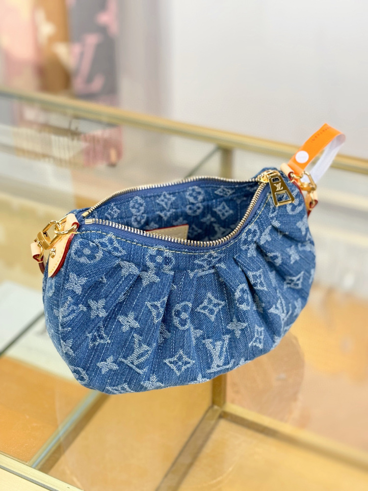 （MB) LV pochette valley（⚠️The actual color is lighter）