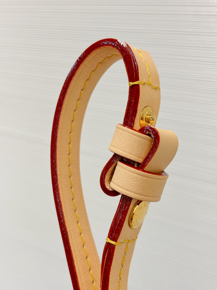 （MB) LV pochette valley（⚠️The actual color is lighter）