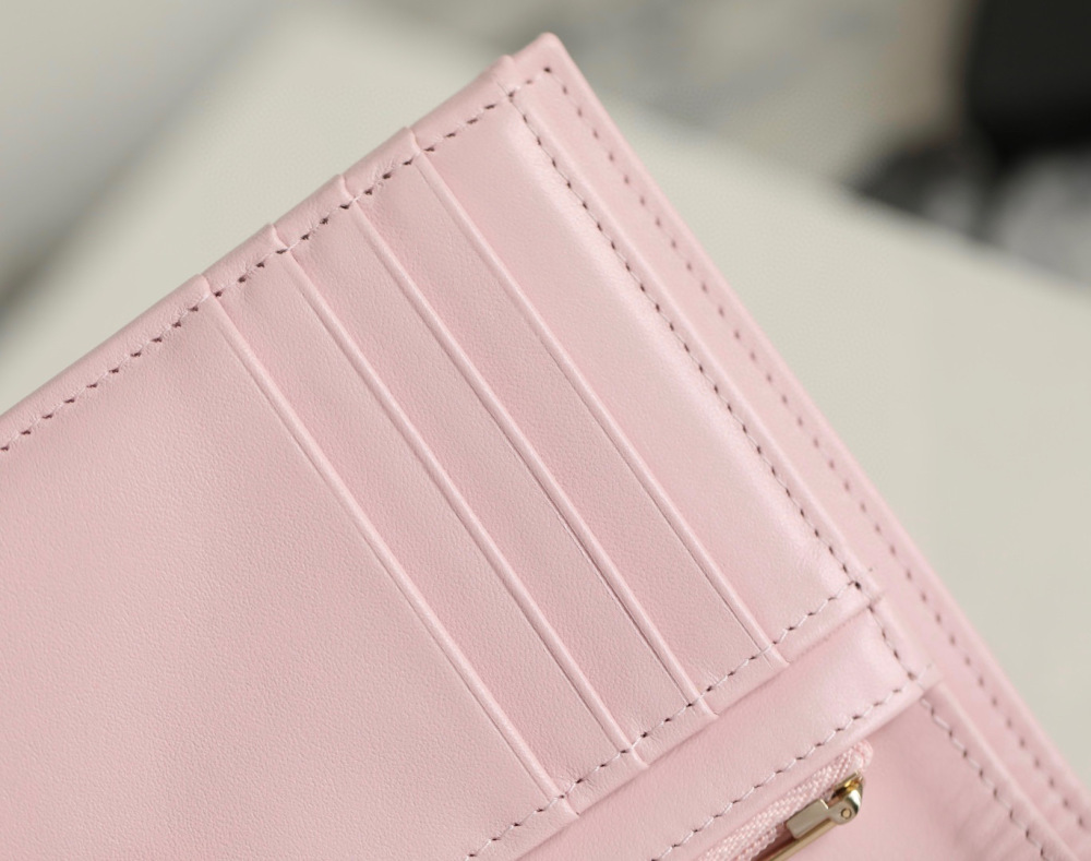 （cc）Chanel 25P passport cover wallet